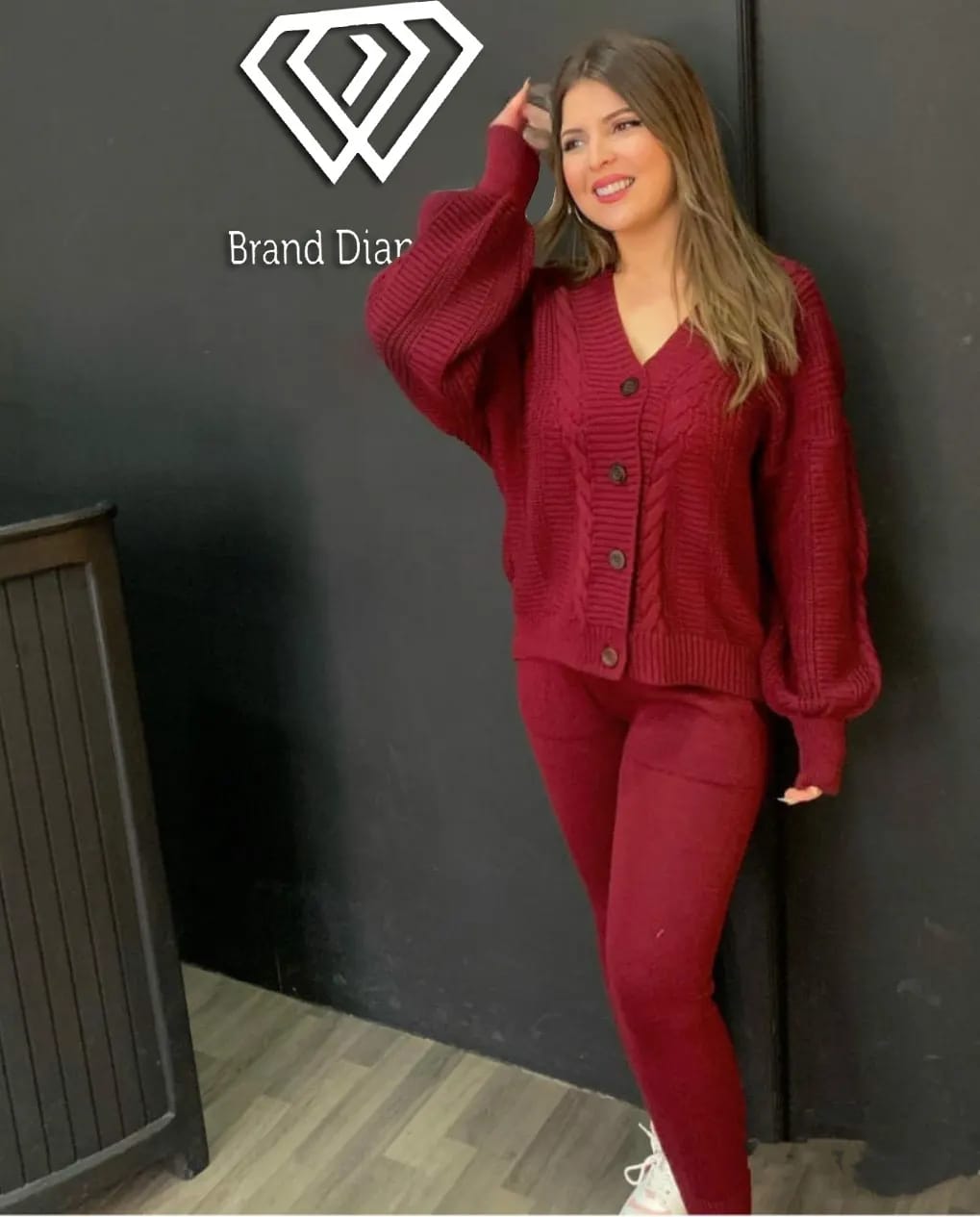 Debra Cardigan + Pants Suit Slim Fit طقم تريكوه نبيتى قطعتيين (سوت + ب